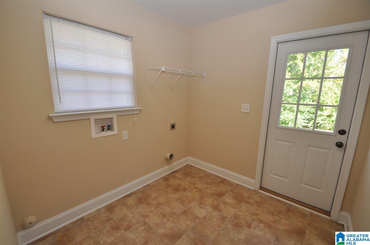 243 Cedar Meadow Alabaster, AL 35114 - Photo 3 of 4