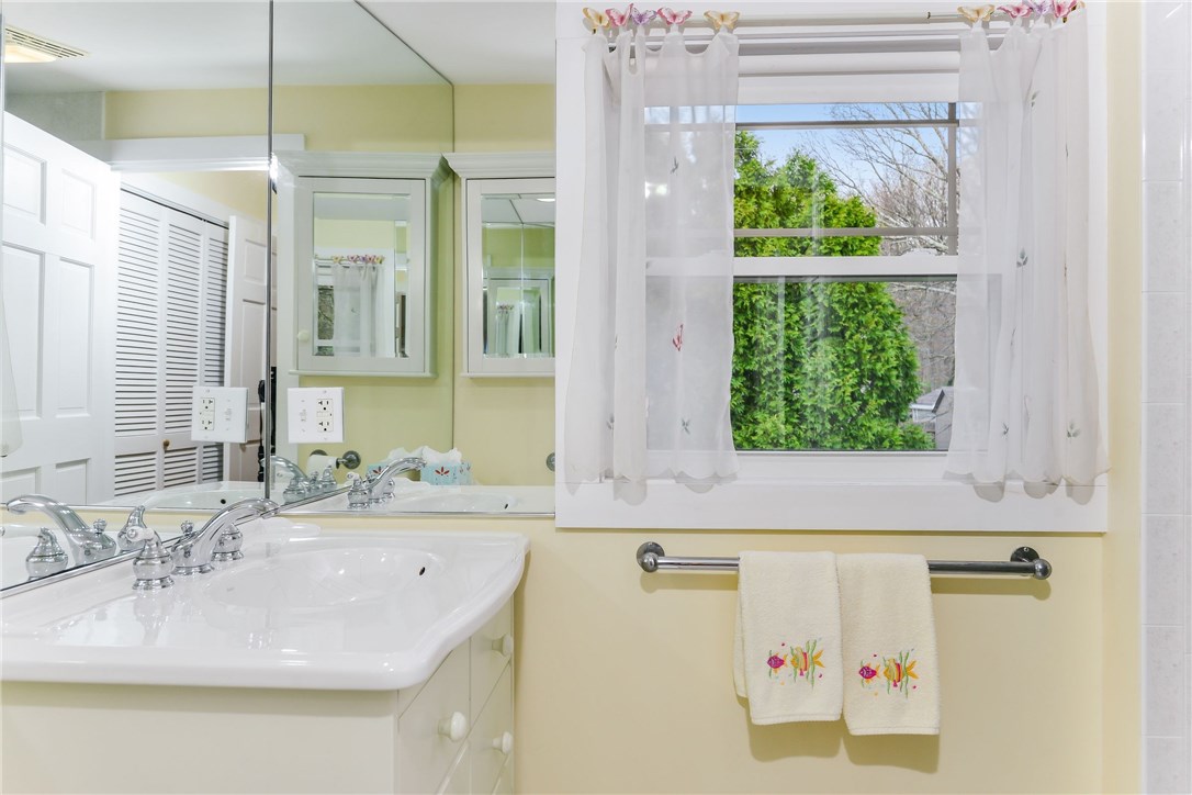 60 Onondega Road Narragansett, RI 02882 - Photo 15 of 40 Three full baths in main house