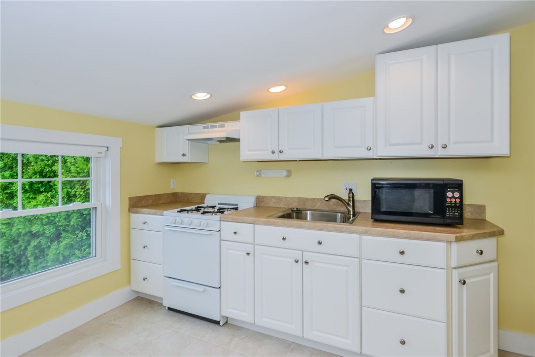 60 Onondega Road Narragansett, RI 02882 - Photo 27 of 40 kitchenette-- summer apartment