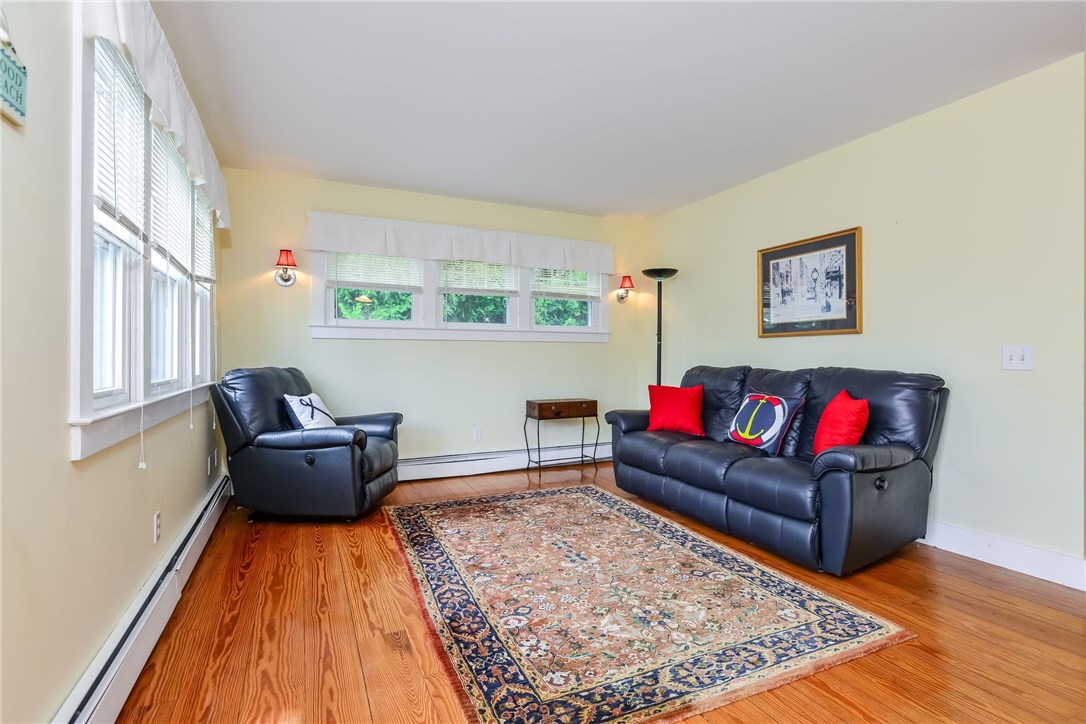 60 Onondega Road Narragansett, RI 02882 - Photo 8 of 40 Living room All hardwood floors