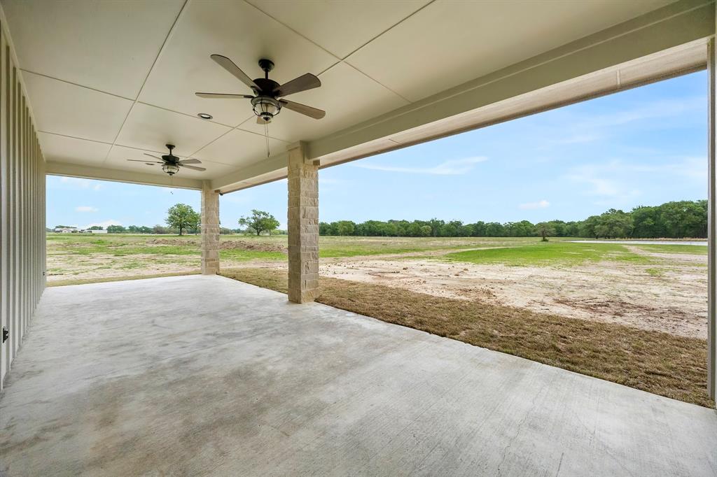 14740 County Road 355 Terrell, TX 75161 - Photo 27 of 35 12 X 33 patio with stone pillars