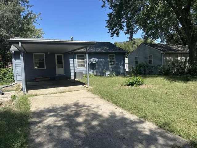 $149,500 | 2234 Felix Street, St. Joseph, MO 64501