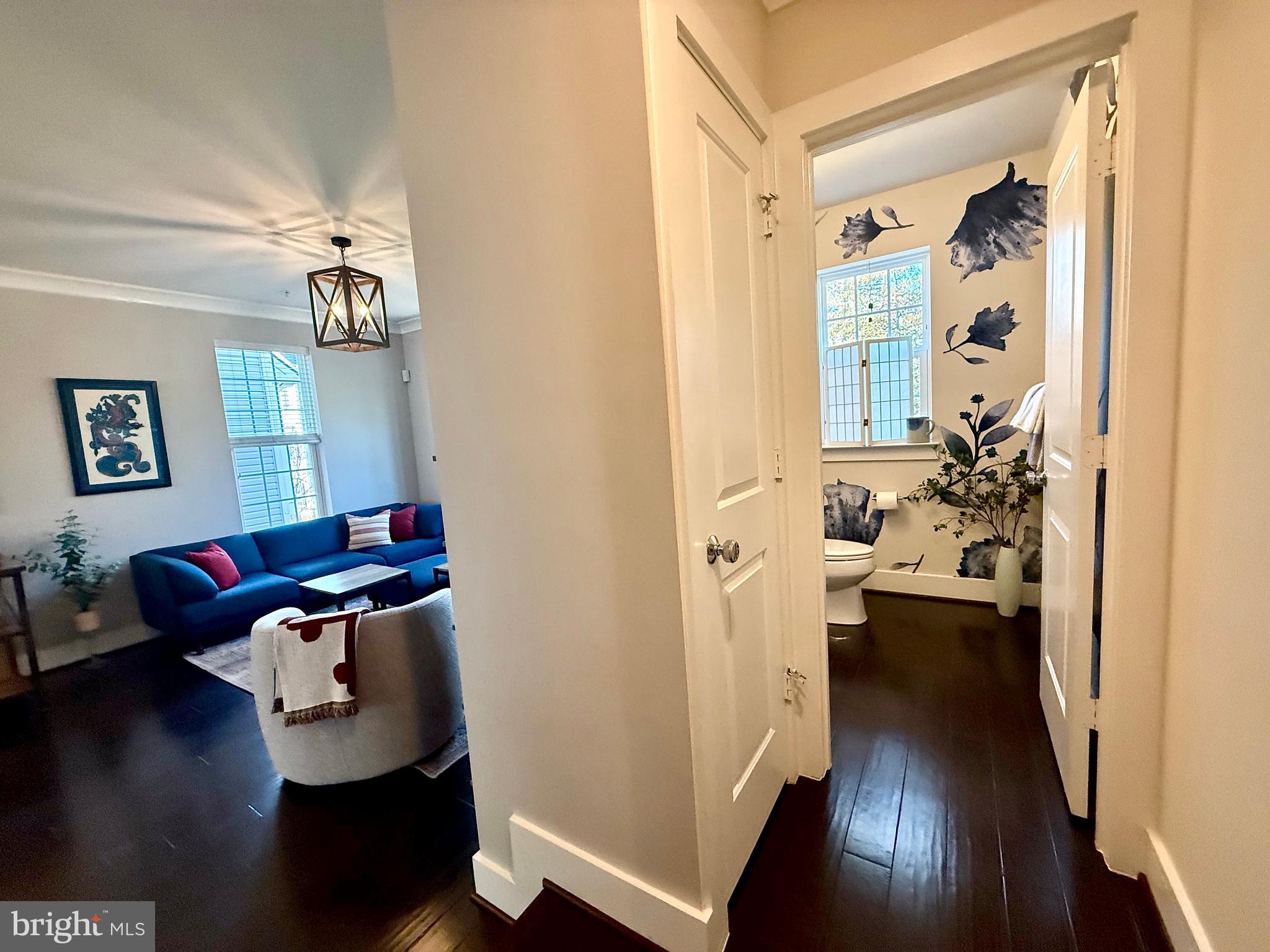 120 Waterline Court Annapolis, MD 21401 - Photo 18 of 38 a living room with furniture and wooden floor