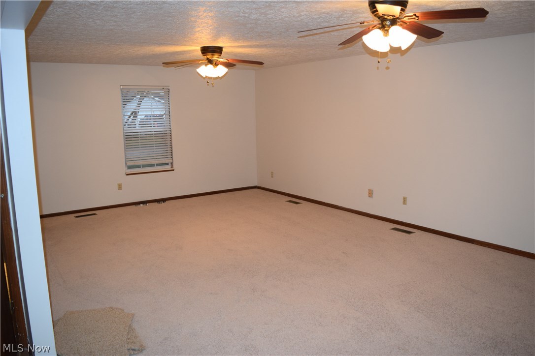 520 Bayberry Road Lorain, OH 44053 - Photo 4 of 25 Gallery Image 4