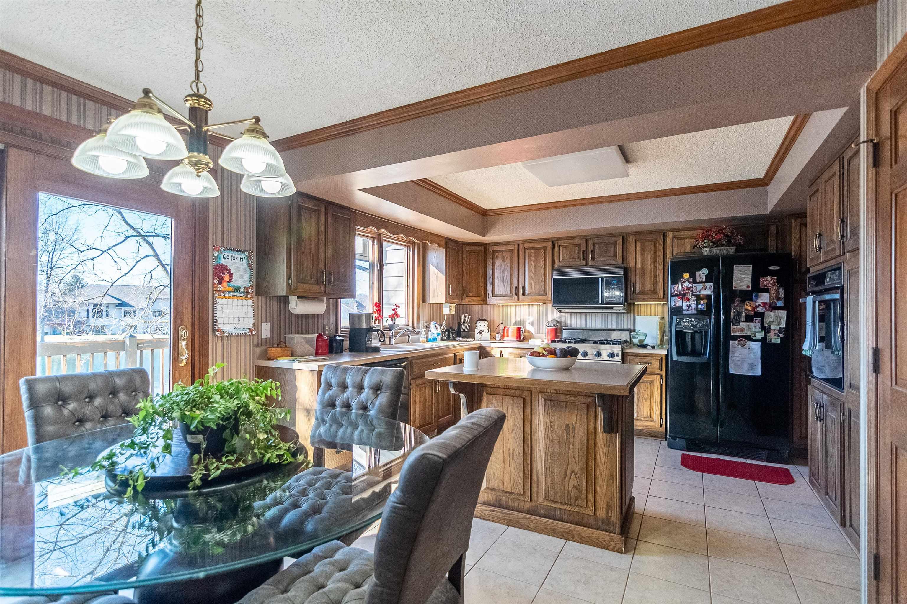 2521 Kingston Point Fort Wayne, IN 46815 - Photo 7 of 28