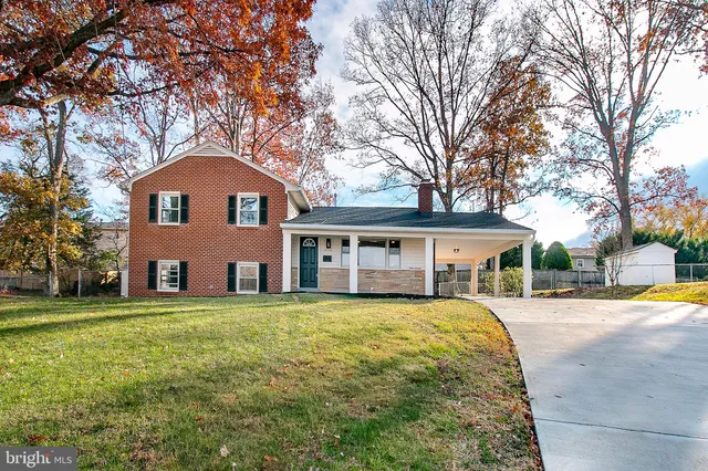 $874,900 | 5716 Tremont Court, Alexandria, VA 22303