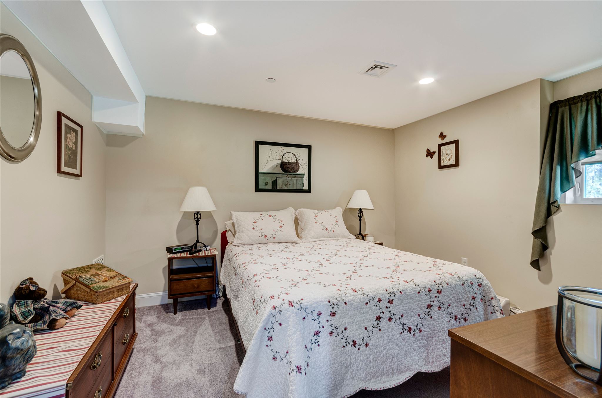 232 Villager Road Chester, NH 03036 - Photo 27 of 33 Gallery Image 27