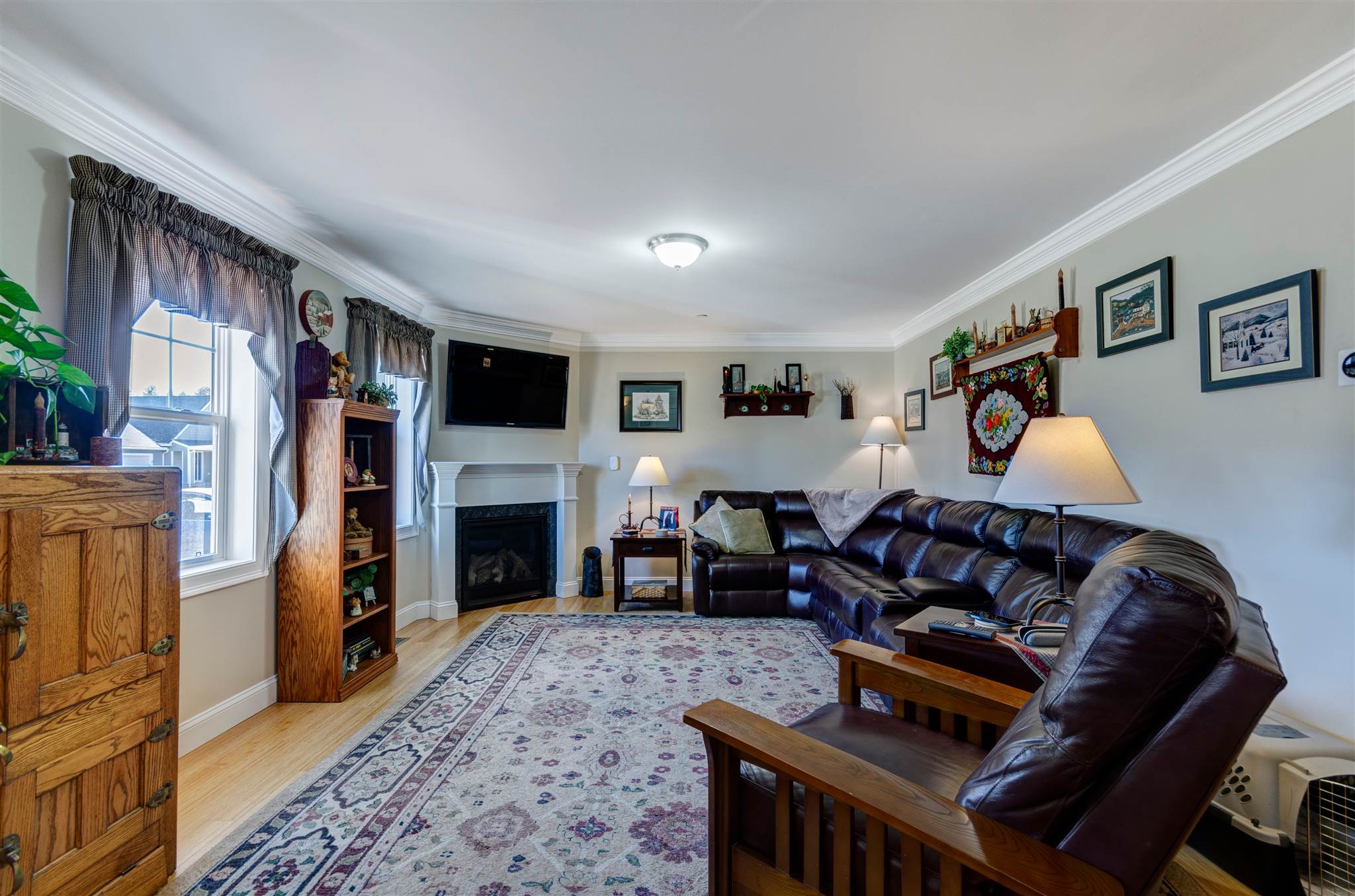 232 Villager Road Chester, NH 03036 - Photo 3 of 33 Gallery Image 3