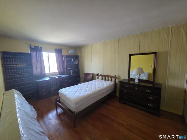 $130,000 | 275 Centerbrook Road, Hamden, CT 06518