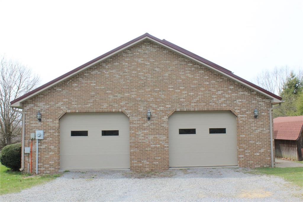 157 Dreher Road Butler, PA 16002 - Photo 2 of 24