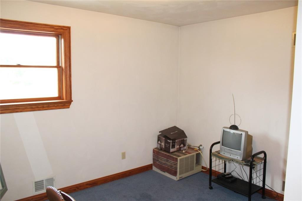 157 Dreher Road Butler, PA 16002 - Photo 20 of 24