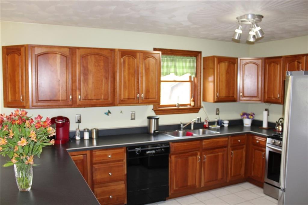 157 Dreher Road Butler, PA 16002 - Photo 6 of 24