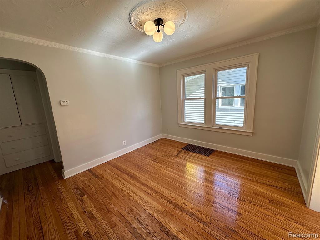 385 Vester Avenue Ferndale, MI 48220 - Photo 3 of 14