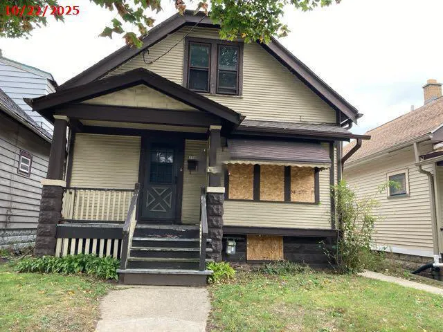 $95,000 | 2708 South 20th Street, Milwaukee, WI 53215