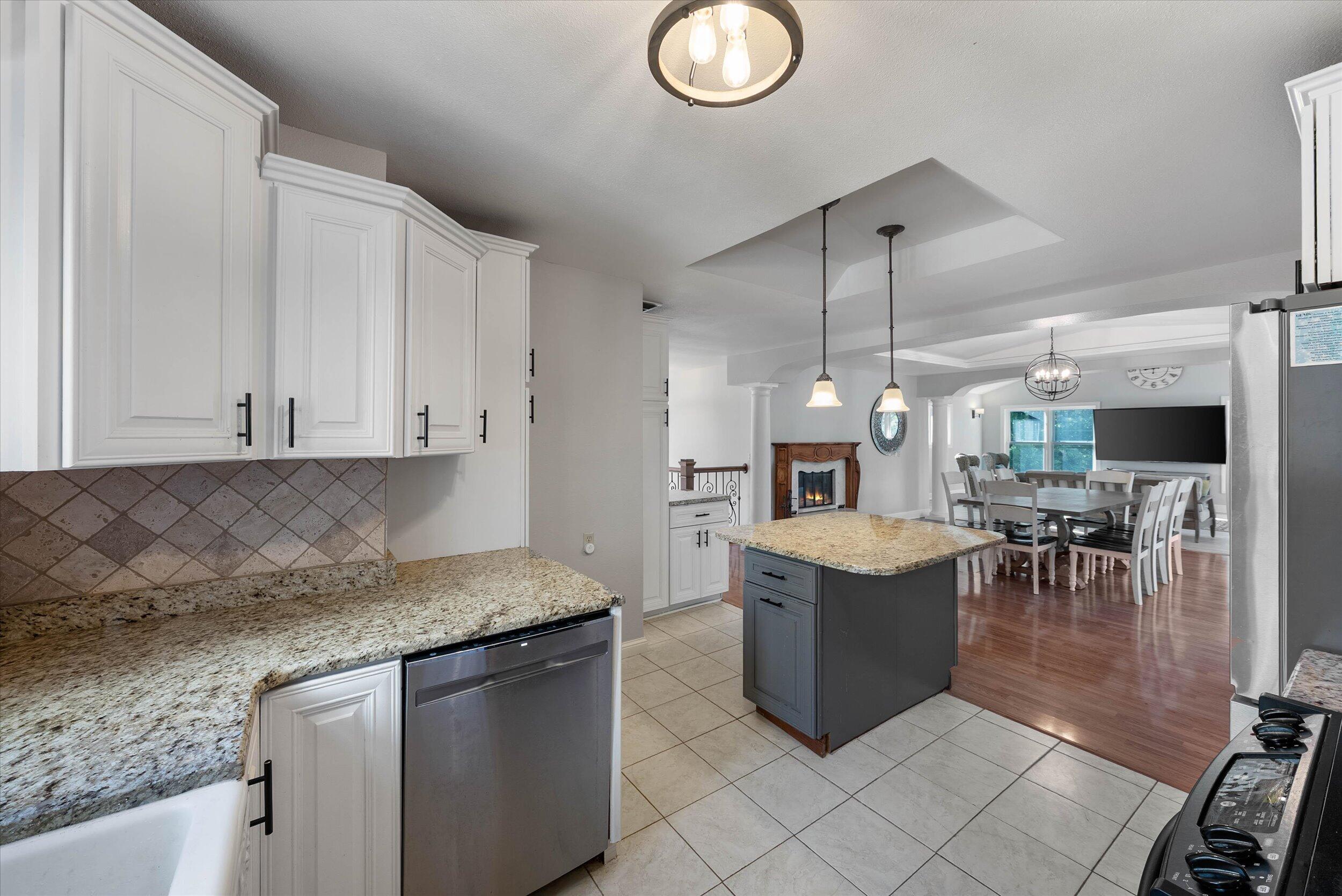 W6679 Red Fox Run Plymouth, WI 53073 - Photo 10 of 82 10-Kitchen