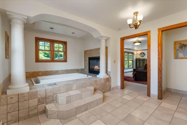 $1,064,000 | W6679 Red Fox Run, Plymouth, WI 53073