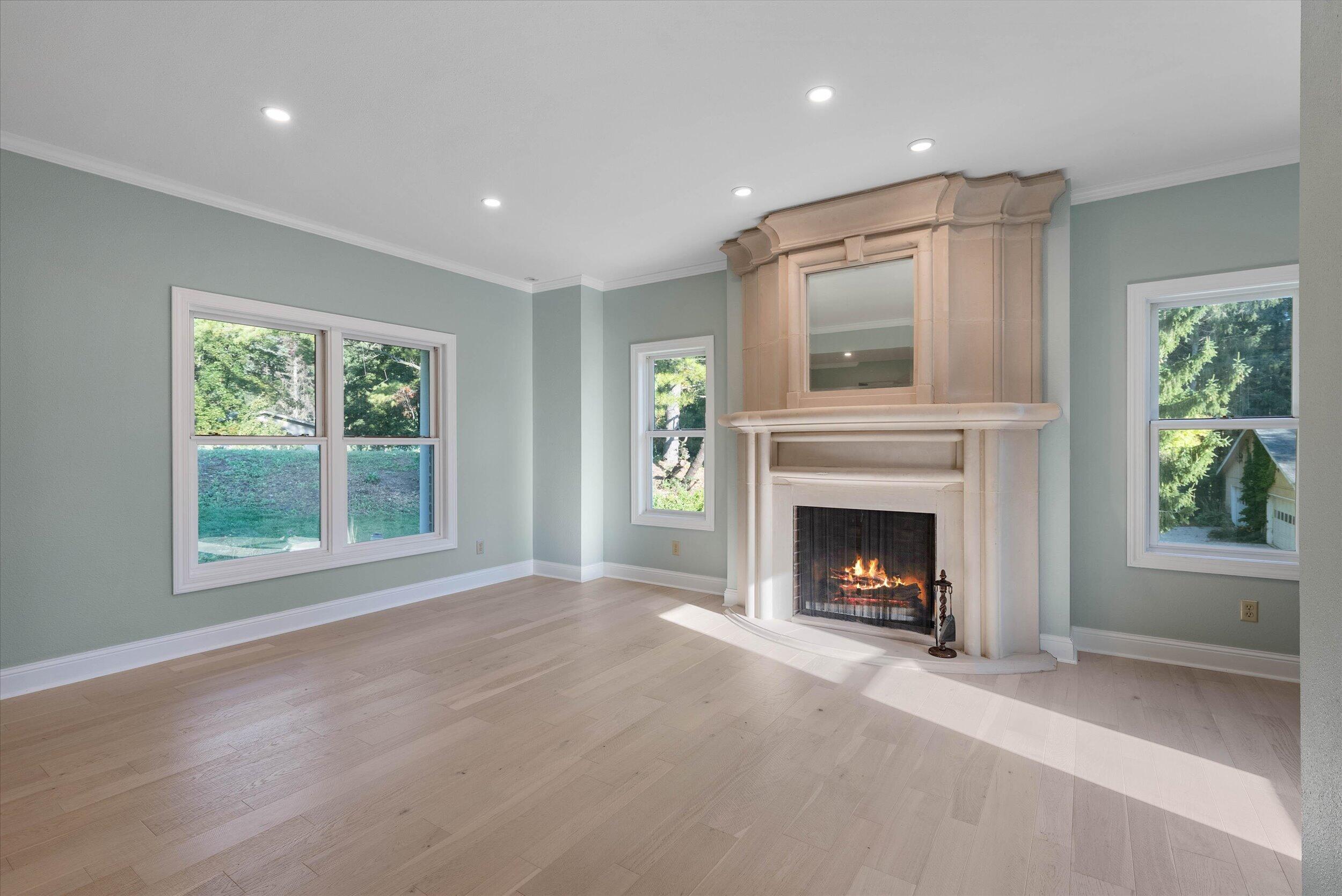 W6679 Red Fox Run Plymouth, WI 53073 - Photo 41 of 82 16-Living Room