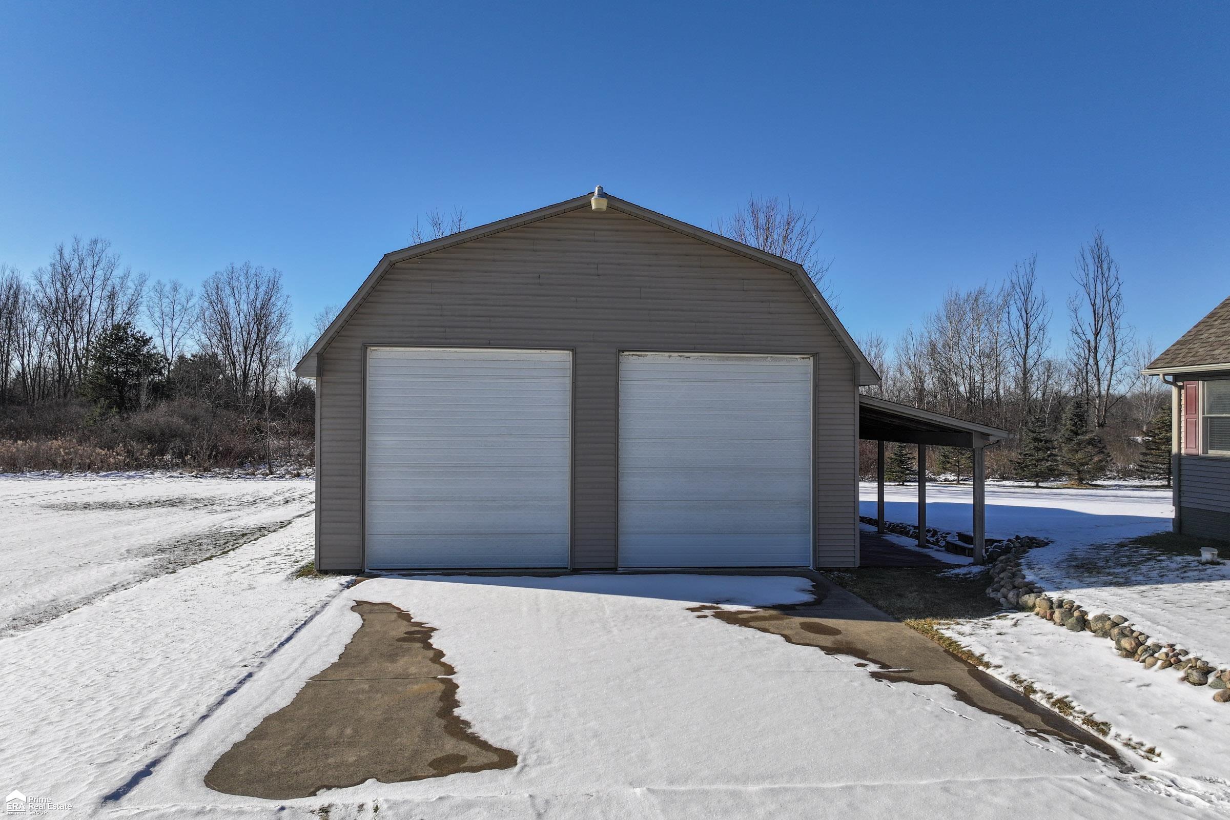 5804 South County Line Road Durand, MI 48429 - Photo 34 of 39 50164392-08807944-1033-495e-93e1-7e091f8a6cb2.JPG