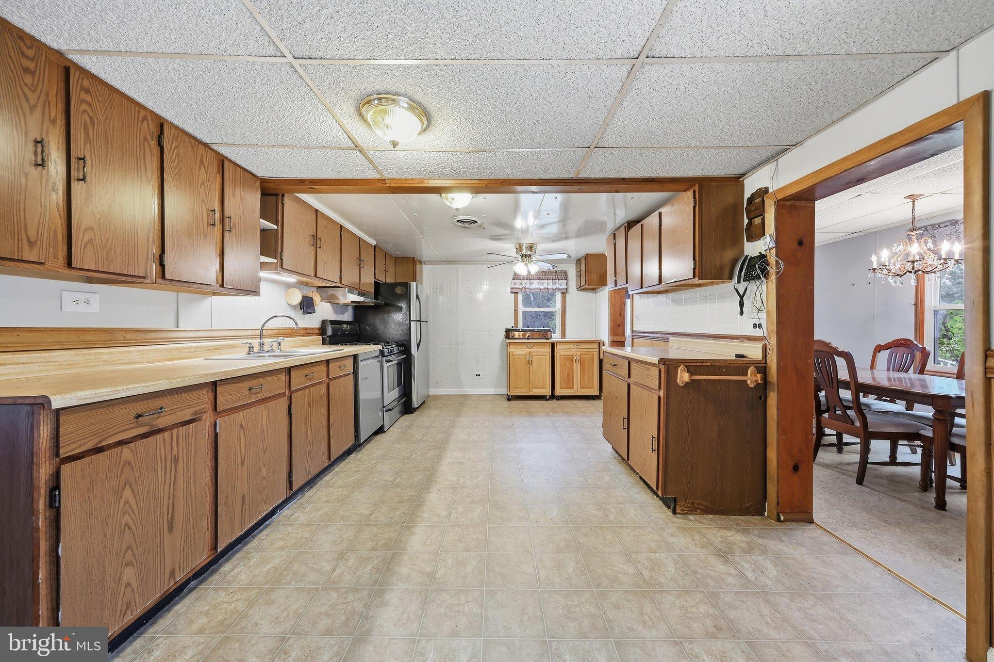 12349 Layman Road Thurmont, MD 21788 - Photo 13 of 50 Kitchen