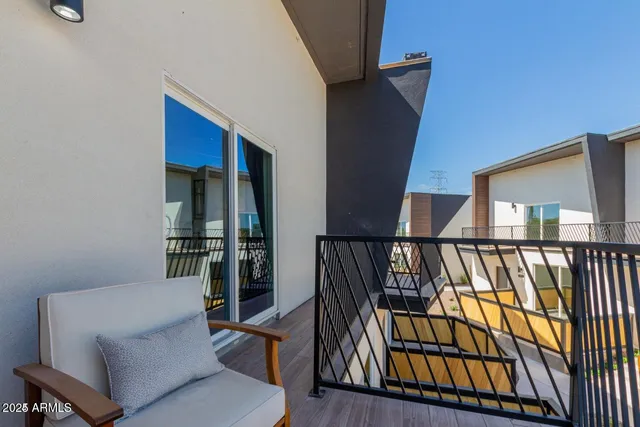 $2,500 | 3426 East University Drive, Unit 105, Mesa, AZ 85213