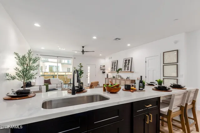 $2,500 | 3426 East University Drive, Unit 105, Mesa, AZ 85213