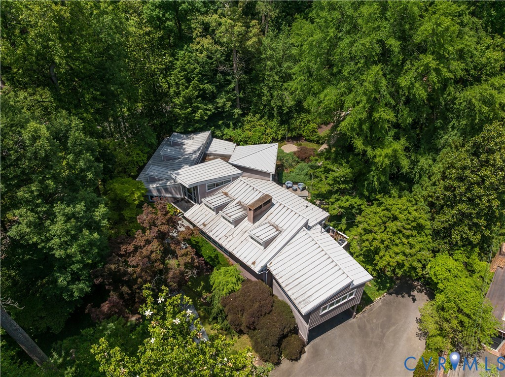 220 Ampthill Road Richmond, VA 23226 - Photo 3 of 59 Privately sited and beautifully expanded