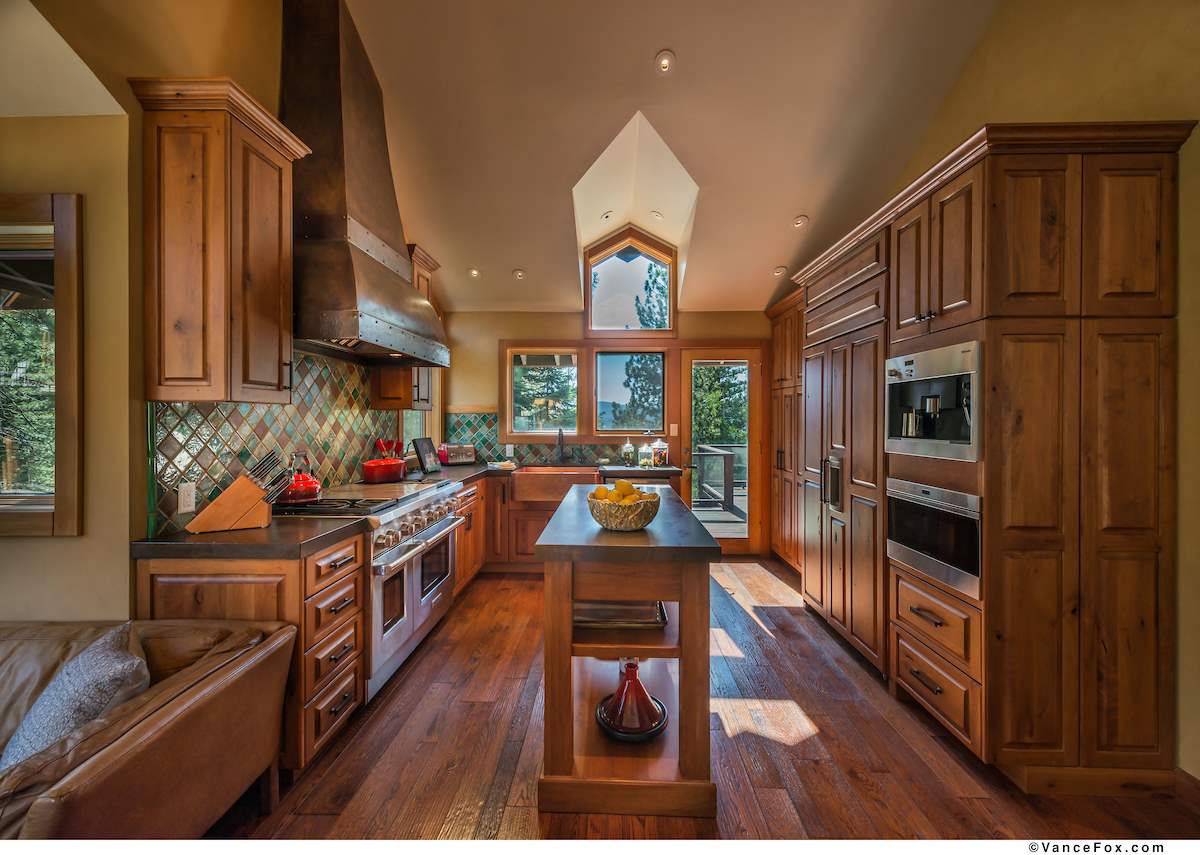 1708 Grouse Ridge Road Truckee, CA 96161 - Photo 3 of 14