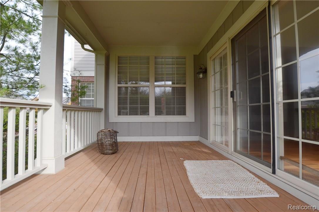 3706 Winding Brk Circle, Unit 42 Rochester, MI 48309 - Photo 27 of 30 Rear Deck