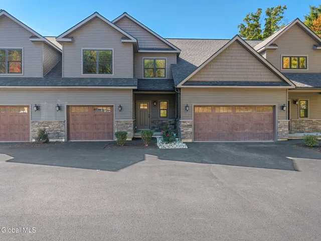 $650,000 | 24 Hill Crest Lane, Unit 6, Lake George, NY 12845