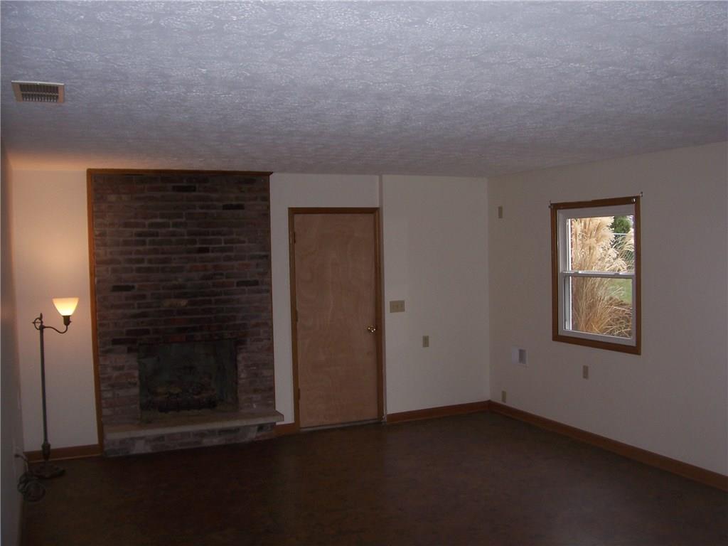 8840 5 Points Road Indianapolis, IN 46237 - Photo 8 of 17 Gallery Image 8