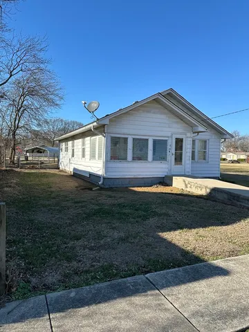 $69,900 | 25 North Walnut Street, Tamaroa, IL 62888