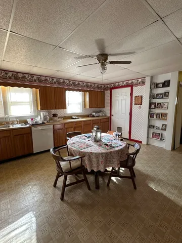 $69,900 | 25 North Walnut Street, Tamaroa, IL 62888