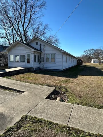 $69,900 | 25 North Walnut Street, Tamaroa, IL 62888