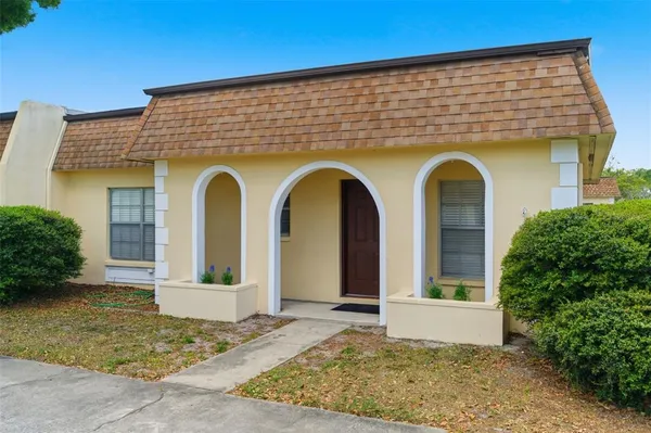 $2,100 | 9992 86th Street, Seminole, FL 33777