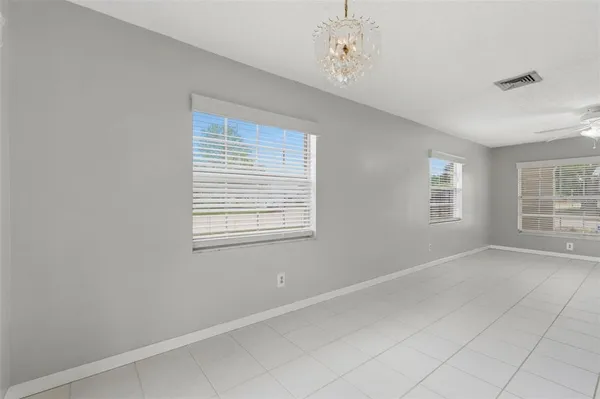 $2,100 | 9992 86th Street, Seminole, FL 33777