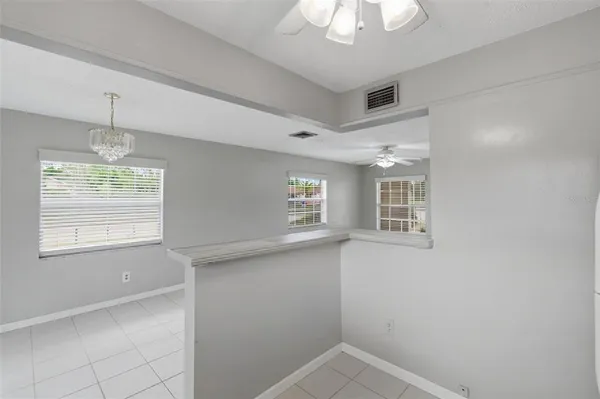 $2,100 | 9992 86th Street, Seminole, FL 33777