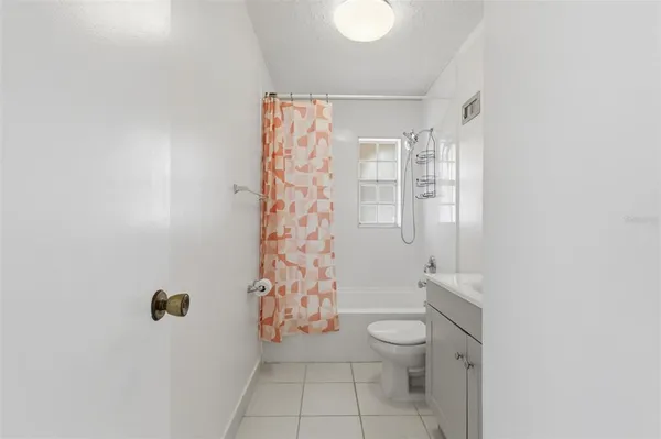 $2,100 | 9992 86th Street, Seminole, FL 33777