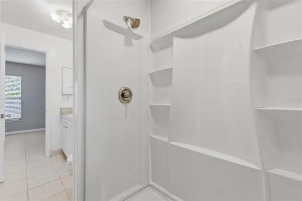 $2,100 | 9992 86th Street, Seminole, FL 33777