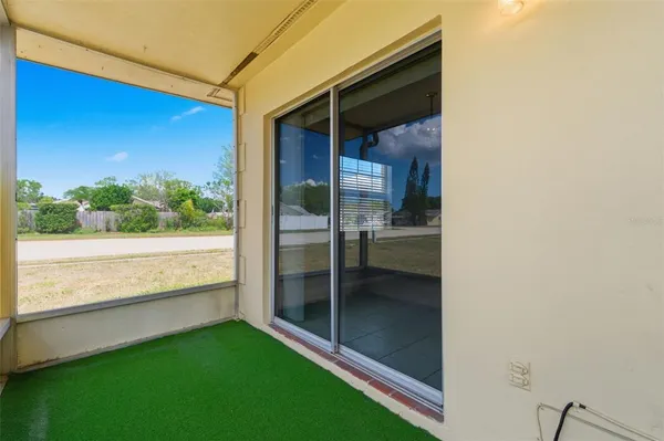 $2,100 | 9992 86th Street, Seminole, FL 33777