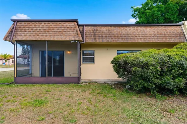 $2,100 | 9992 86th Street, Seminole, FL 33777