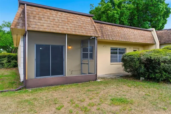 $2,100 | 9992 86th Street, Seminole, FL 33777