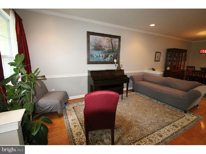 76 Chapel Hill Road Mount Laurel, NJ 08054 - Photo 3 of 25 Living Room