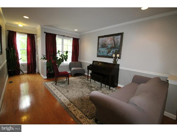 76 Chapel Hill Road Mount Laurel, NJ 08054 - Photo 4 of 25 Living Room