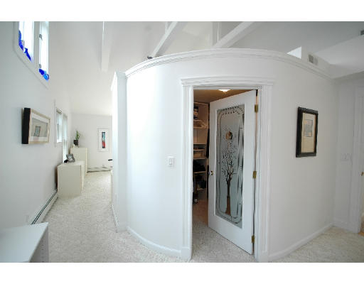 232 Virginia Road Concord, MA 01742 - Photo 16 of 27 Gallery Image 16