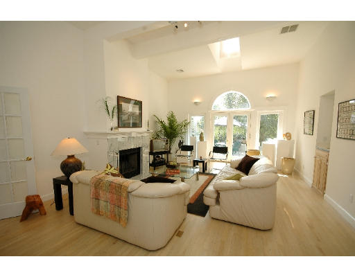 232 Virginia Road Concord, MA 01742 - Photo 6 of 27 Gallery Image 6