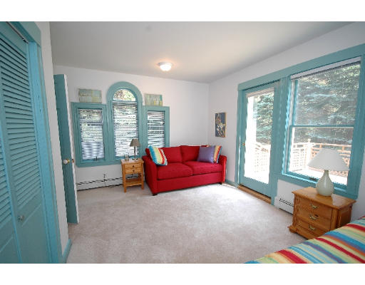 232 Virginia Road Concord, MA 01742 - Photo 9 of 27 Gallery Image 9