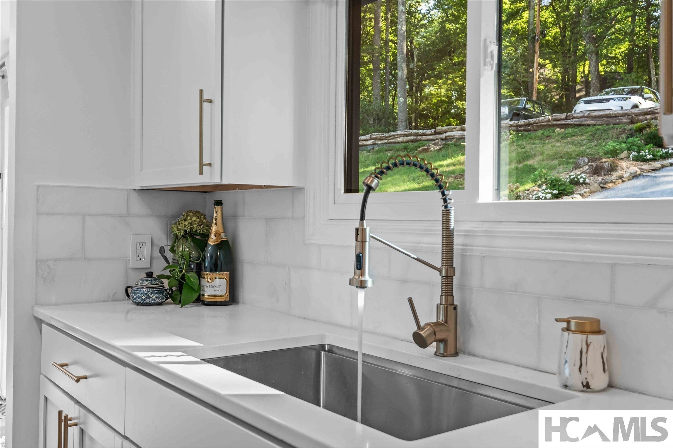 471 Highlands View Road Highlands, NC 28741 - Photo 12 of 52 Gallery Image 12