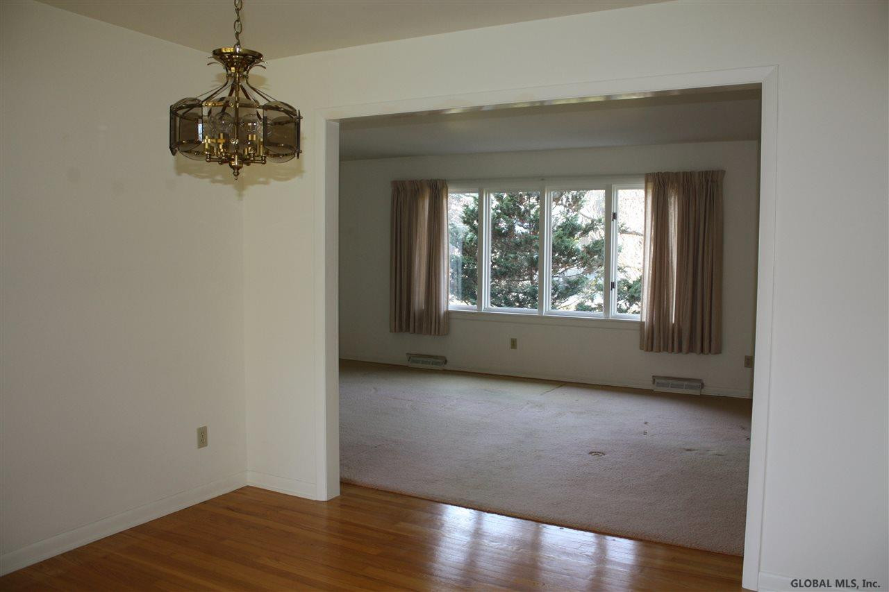 1028 Hickory Road Niskayuna, NY 12309 - Photo 9 of 25 Photo 9