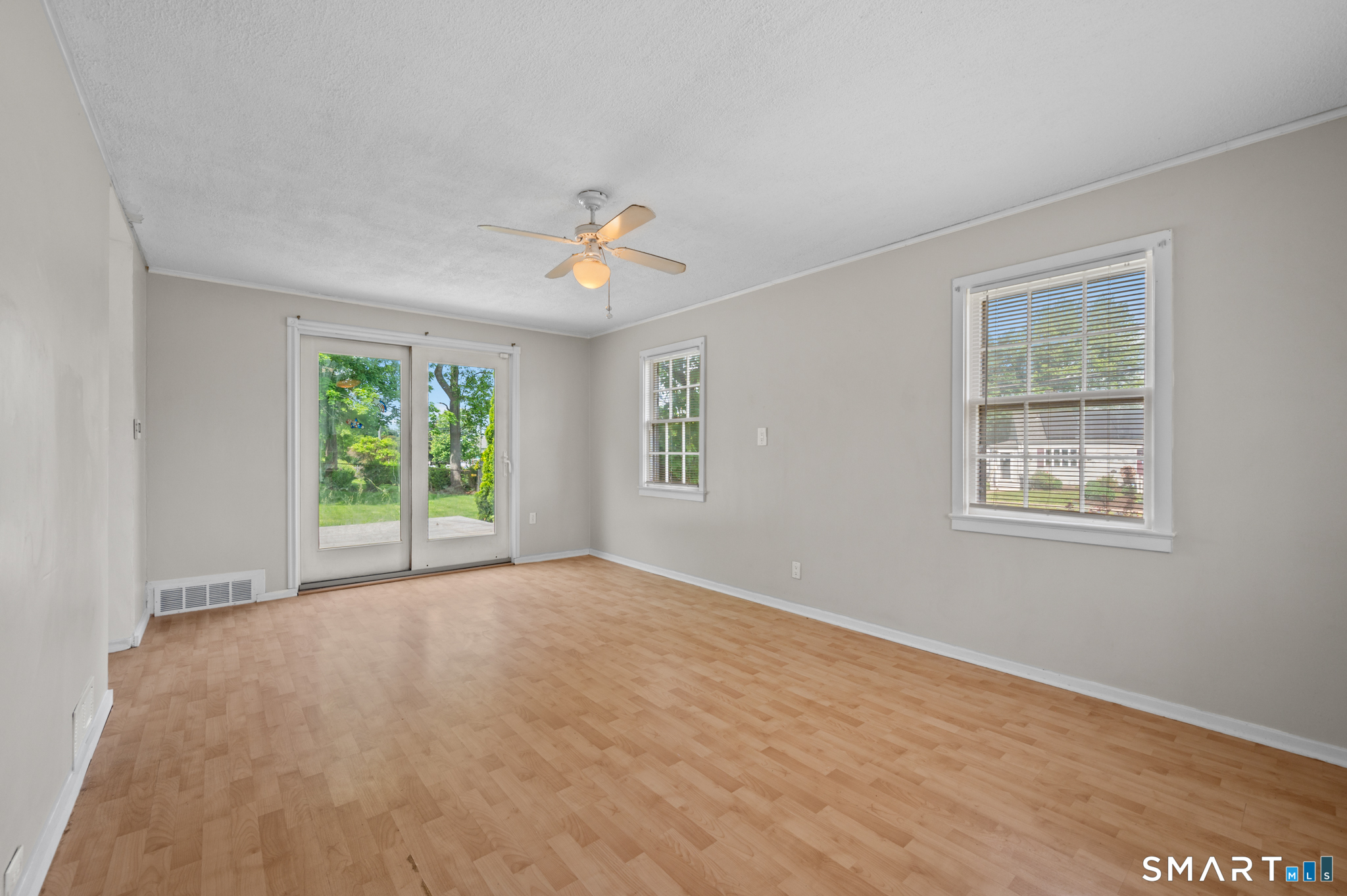 4 Waddell Road Manchester, CT 06040 - Photo 11 of 32