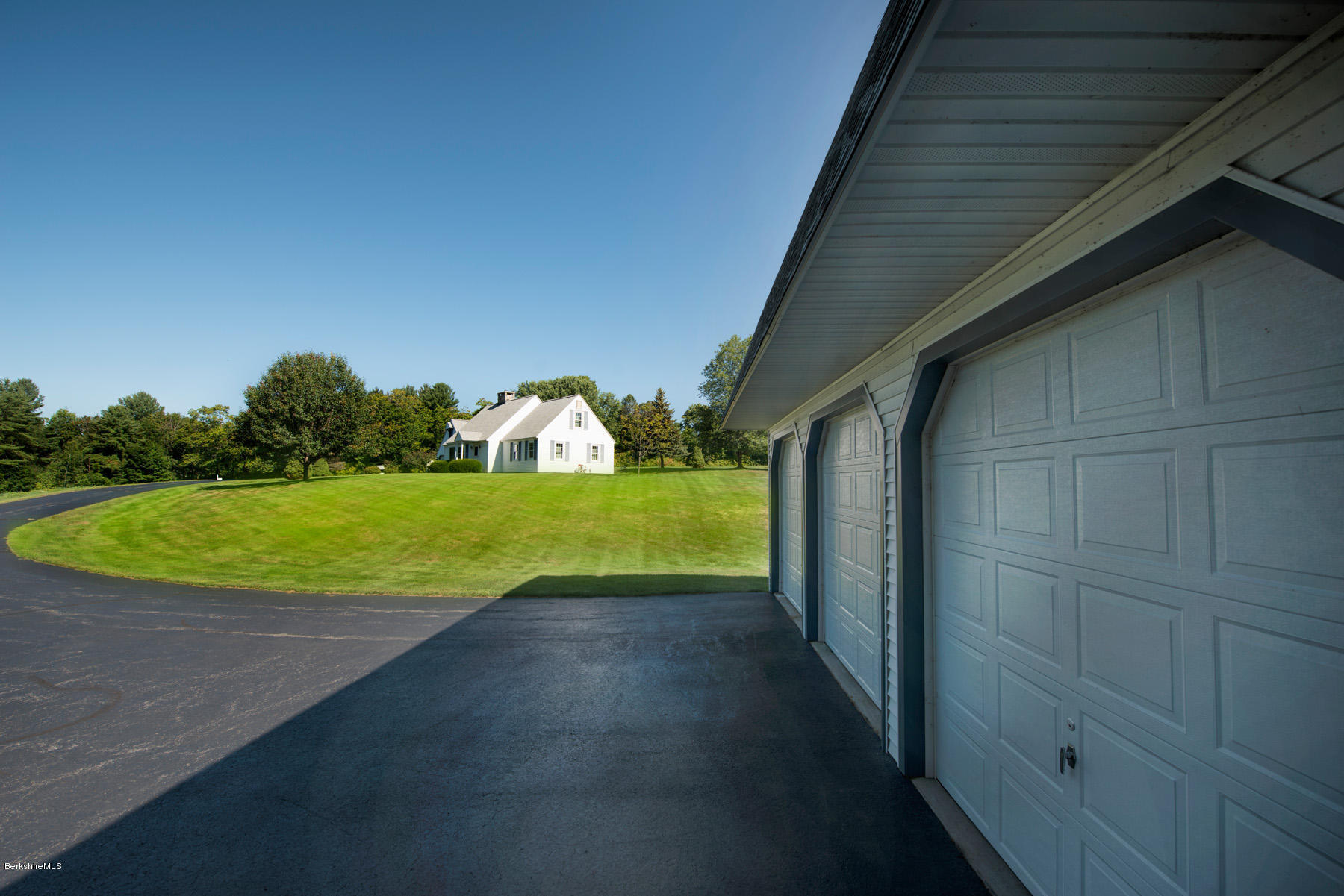 540 Main Road Monterey, MA 01245 - Photo 2 of 26